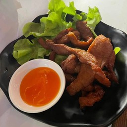 หมูเส้นทอดพริกสด