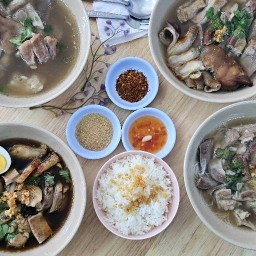 ก๋วยจั๊บฮ่องเต้ ตรัง