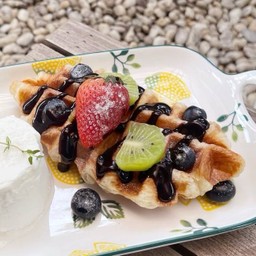 *117 Croffle With Ice Cream