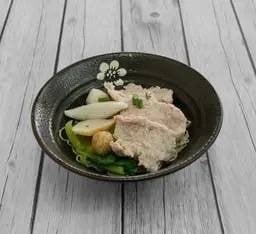 บะหมี่หมูเด้งลูกชิ้นรวม