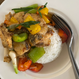 ปลากะพงผัดพริกหวาน