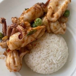 ปลาหมึกผัดกะปิ