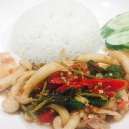กระเพราเห็ดรวม รวดข้าว