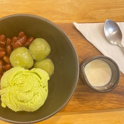 ไอติมชาเขียวไส้ชาเขียวถั่วแดง