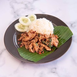 ข้าวกะเพราหมูนุ่ม