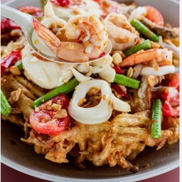 ส้มตำทะเลทอด
