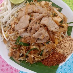 ผัดไทหมูนุ่ม
