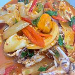 ผัดปลาหมึกไข่เค็ม