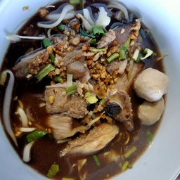 ก๋วยเตี๋ยวเนื้อน้ำตก
