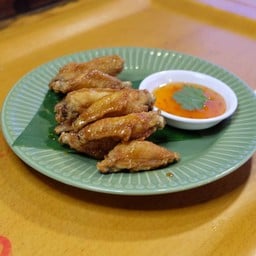 ปีกไก่ทอดน้ำปลา