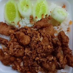 ข้าวสามชั้นทอดกระเทียม