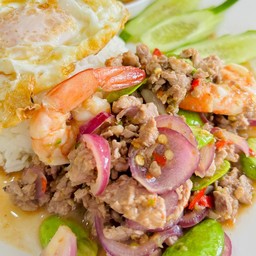 ผัดกะปิสะตอ กุ้ง/เนื้อ