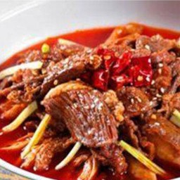 022 干锅牛腩 เนื้อตุ๋นซอสเผ็ด