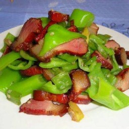 螺丝椒炒腊肉 หมูแฮมผัดพริกจีน