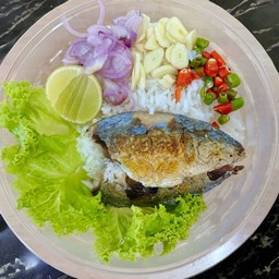 ข้าวปลาทูทรงเครื่อง