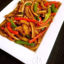 火爆牛肚丝
กระเพาะวัวผัดเผ็ด