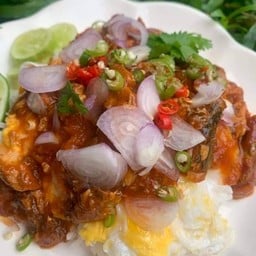 เซทข้าว ไข่ยู่ยี่ หน้าผัดปลากระป๋องทรงเครื่อง