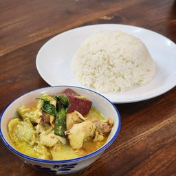 ข้าวแกงเขียวหวานไก่