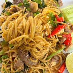 บะหมี่เบตงผัดทะเล/เนื้อ