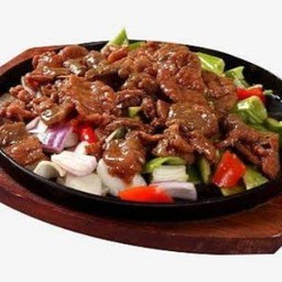 铁板牛肉 เนื้อกระทะร้อน