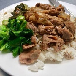 ข้าวขาหมู เนื้อล้วน