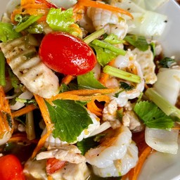 ยำหมูยอญวน