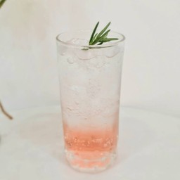 ลิ้นจี่กุหลาบโซดา