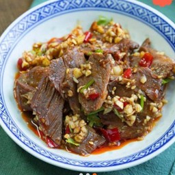 五香卤牛肉 ยำเนื้อวัว