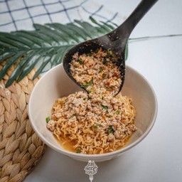 ไวไว หมูสับ