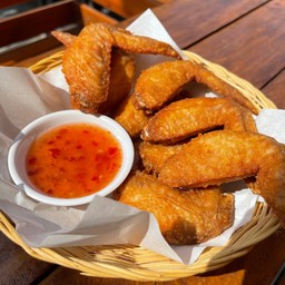 ปีกไก่ทอดน้ำปลา