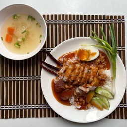 [อร่อยซ่ากับโค้ก] ข้าวหมูแดง+หมูกรอบ +  โค้ก ออริจินัล (ขวด)