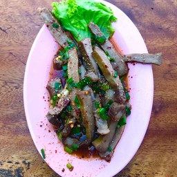 น้ำตกลิ้นเนื้อ