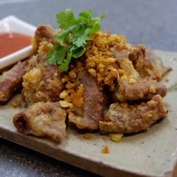 ไส้ทอดกระเทียม