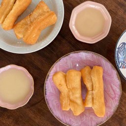 ปาท่องโก๋