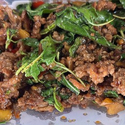 กระเพราเนื้อสับ เป็นกับข้าว