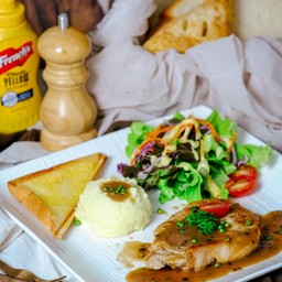 สเต๊กหมูพริกไทยดำ