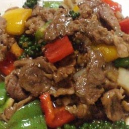 เนื้อวัวผัดพิกไทยดำ