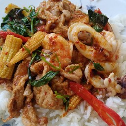 Stir Fried Mixed Panang Curry