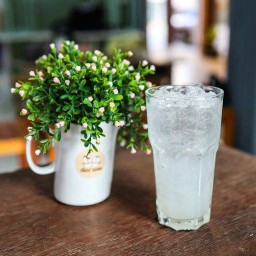 น้ำลิ้นจี่เย็น