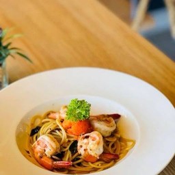 สปาเก็ตตี้พริกแห้งไข่กุ้ง