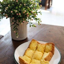 ปังปิ้งเนยน้ำตาล