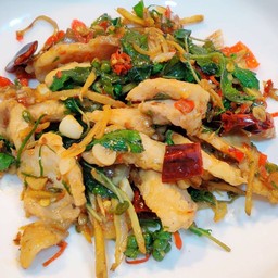 ผัดเผ็ดเนื้อจระเข้