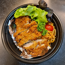 สปาเก็ตตี้ไก่กรอบ