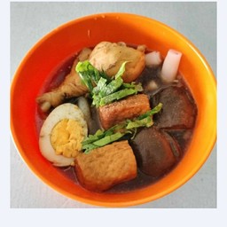 ก๋วยจั๊บอั้งโล่และอาหารตามสั่ง