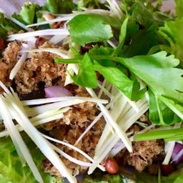 ยำปลาดุกฟู