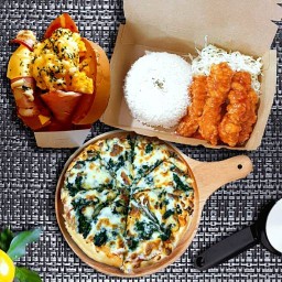 Pizza aaijan @อายจันทร์ ข้าวไก่ทอดเกาหลี แซนวิชเกาหลี