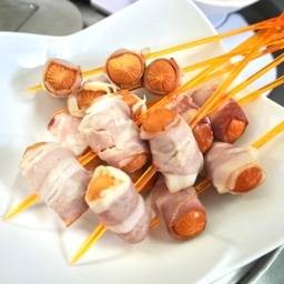 ไส้กรอกพันเบคอน