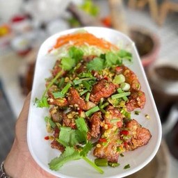 สามชั้นคั่วพริกเกลือ