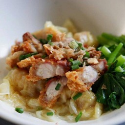 เกี๊ยวกุ้งหมูกรอบแห้ง