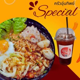 มาม่าต้มยำอุ่นทิพย์+ชาดำเย็น